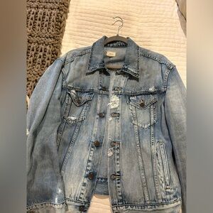 Able ripped Jean jacket. Great condition. Size L!